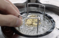 宇舶手表维修保养电话